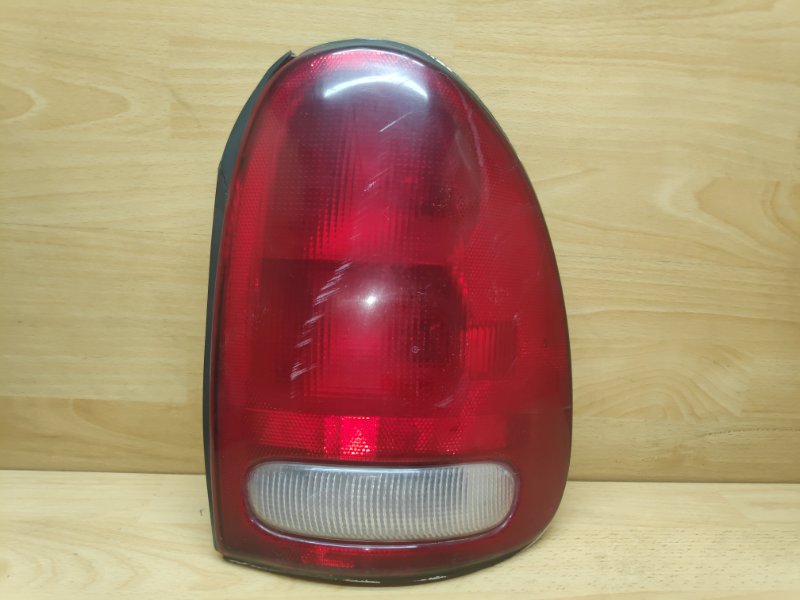 Запчасть фонарь заднего хода задний правый Dodge Caravan 3 4576362 Б/У Фонарь заднего хода задний правый Dodge Caravan 3 4576362 Б/У