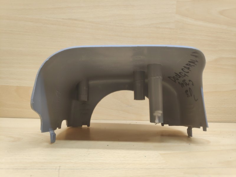 Кожух рулевой колонки Caravan 3