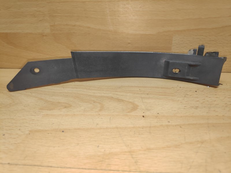 Кронштейн бампера задний правый Dodge Caravan 3 4857056 Б/У