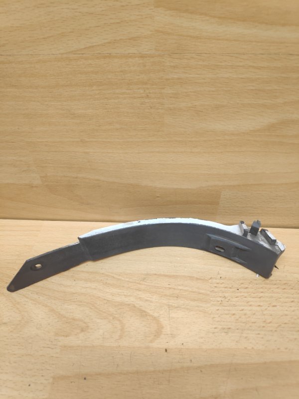 Кронштейн бампера задний правый Caravan 3