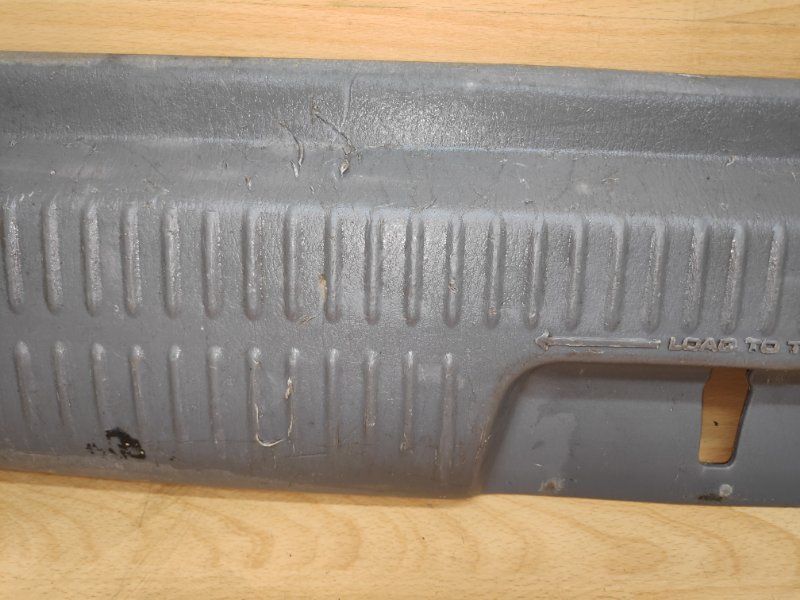 Накладка багажника Dodge Caravan 3