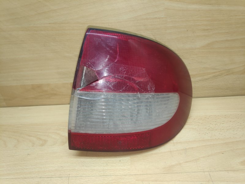 Фонарь заднего хода задний правый Renault Megane 7700428059 Б/У