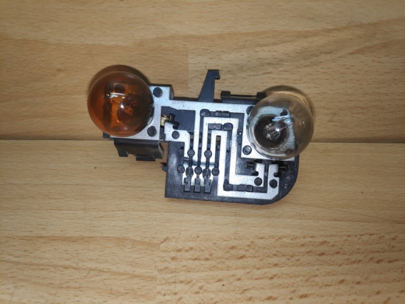 Плата фонаря задняя левая Renault Megane 7700428058 Б/У