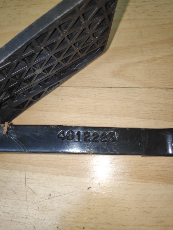 Педаль газа Dodge Caravan 3