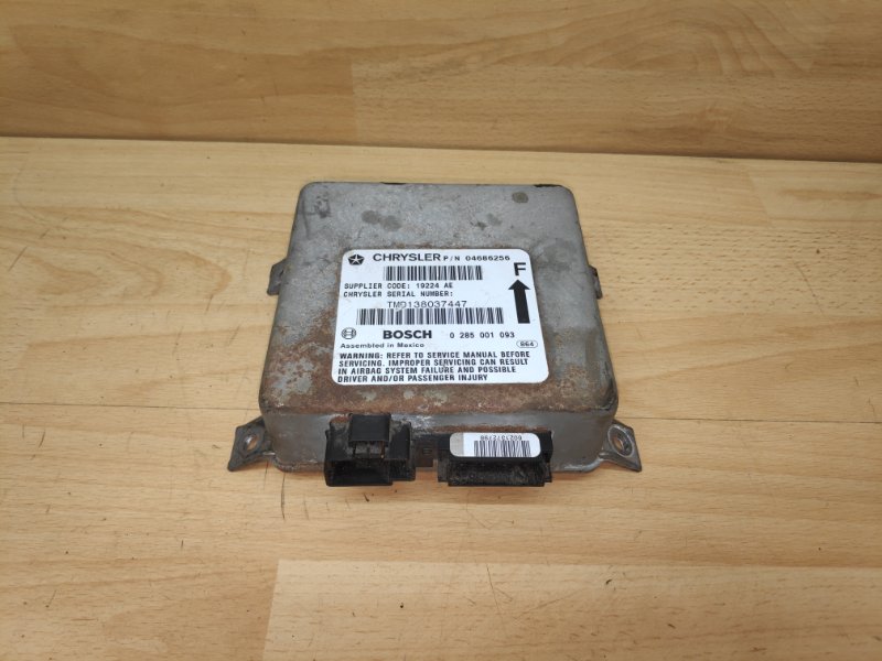 Блок управления AirBag Dodge Caravan 3 04686256 Б/У