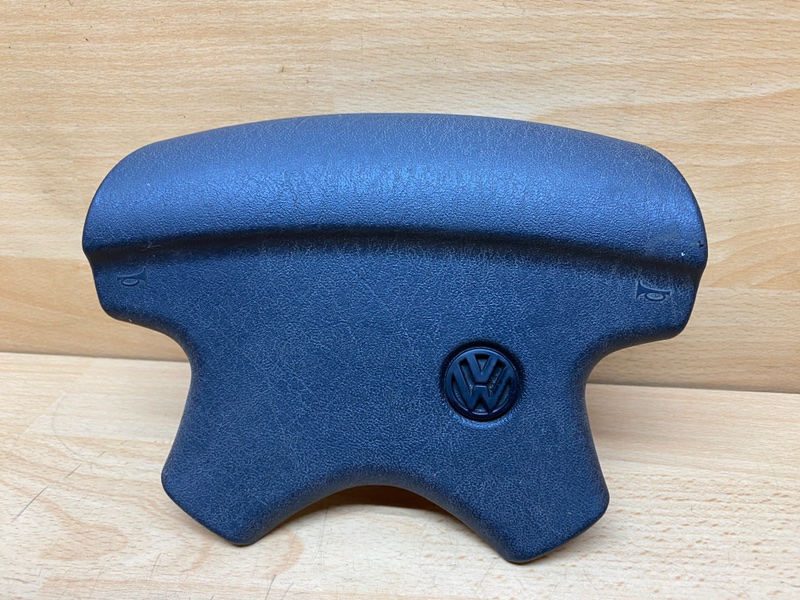 Подушка безопасности в руль Volkswagen Golf 2