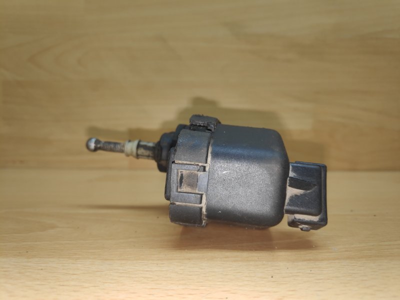 Корректор фар Audi 80 B3/B4