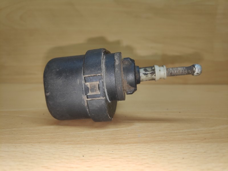 Корректор фар 80 B3/B4