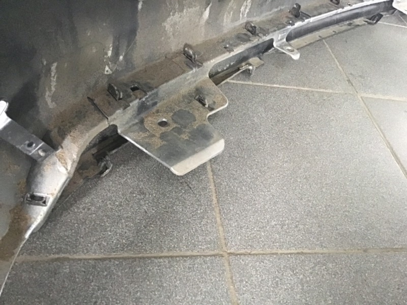 Накладка бампера задняя Toyota Fortuner II Накладка бампера задняя Toyota Fortuner II