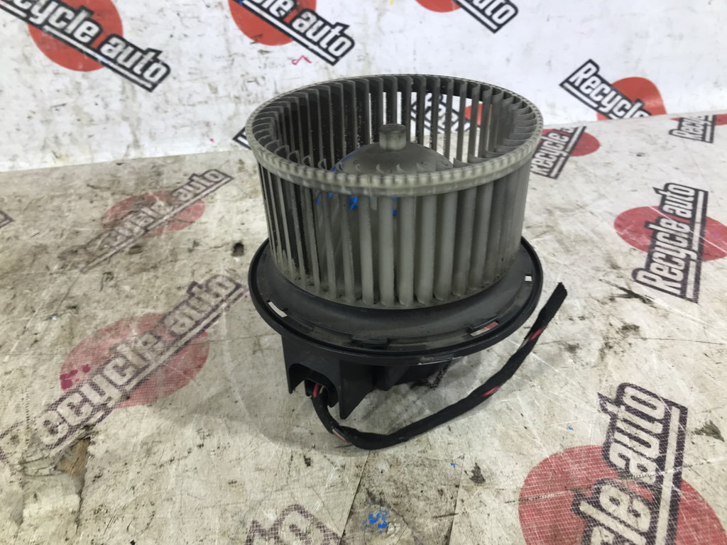 Мотор печки JEEP CHEROKEE 2 004 KJ EKG 5139721AA контрактная