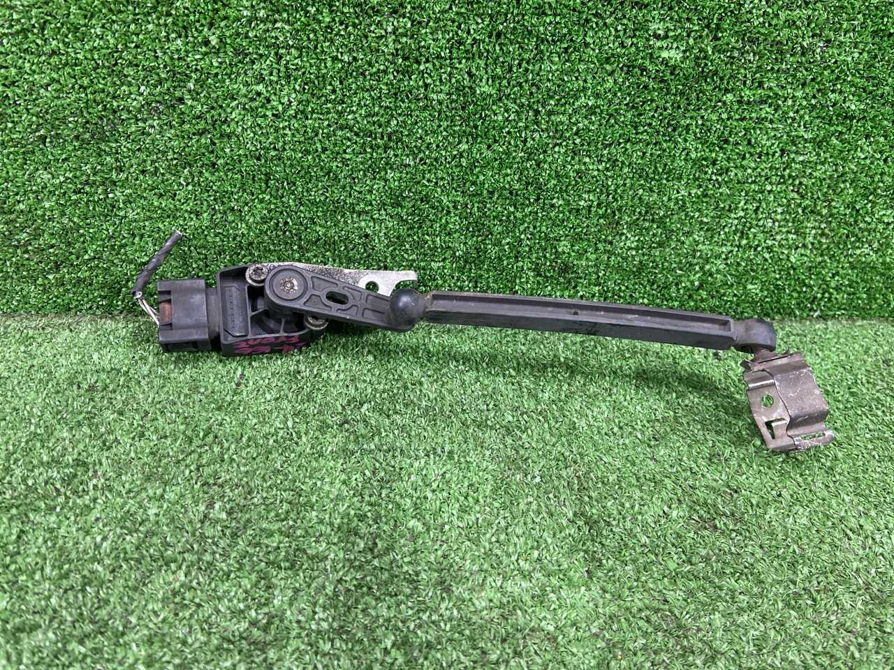 Датчик корректора фар передний BMW 1 SERIES 2012 F20 N13B16 37146784072 контрактная