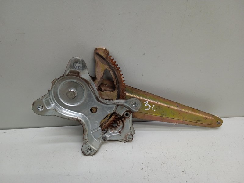 Стеклоподъемник задний левый Toyota Mark 2 2002 X110 2.0 1g-fe Beams 6980422200 Б/У