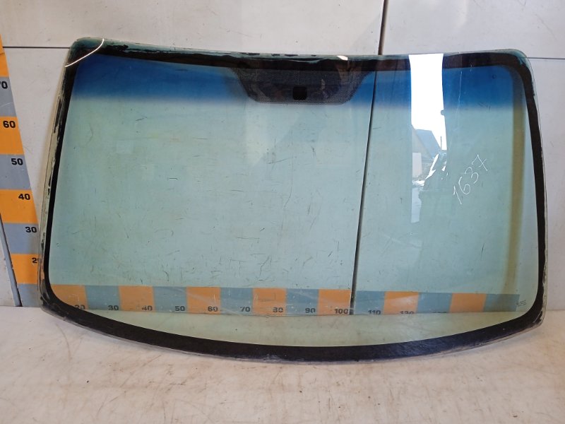 Стекло лобовое Toyota Corolla 1998 E110 1.4 561111A690 Б/У