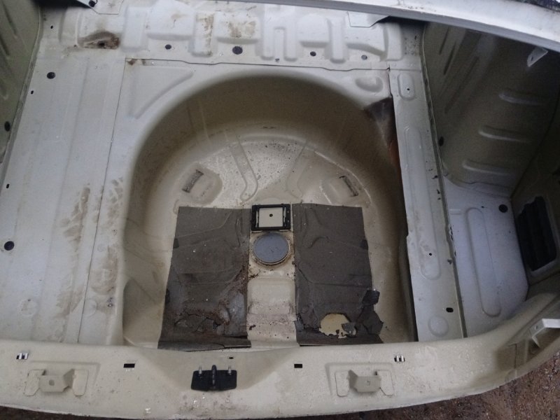 Задняя часть с крыльями C4 2016 2 1.6