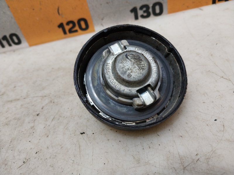 Крышка бензобака C-Class 1994 W202 2.8