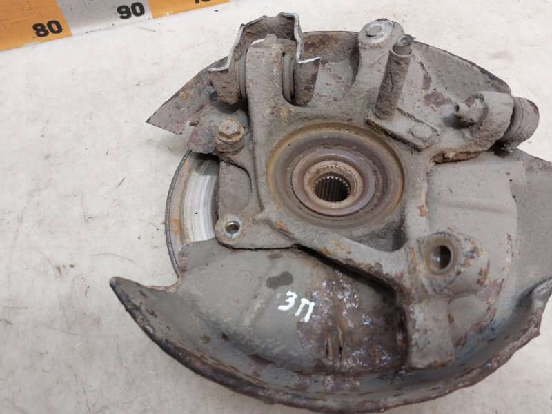 Кулак поворотный задний правый C-Class 1994 W202 2.8