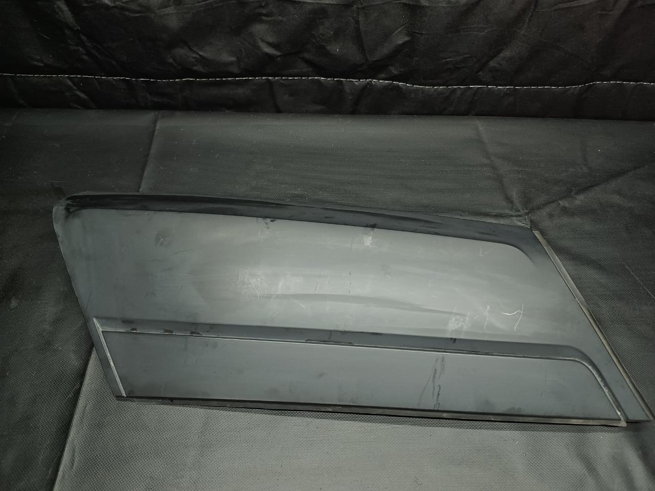 Накладка стойки правая LAND ROVER R Накладка стойки правая LAND ROVER R