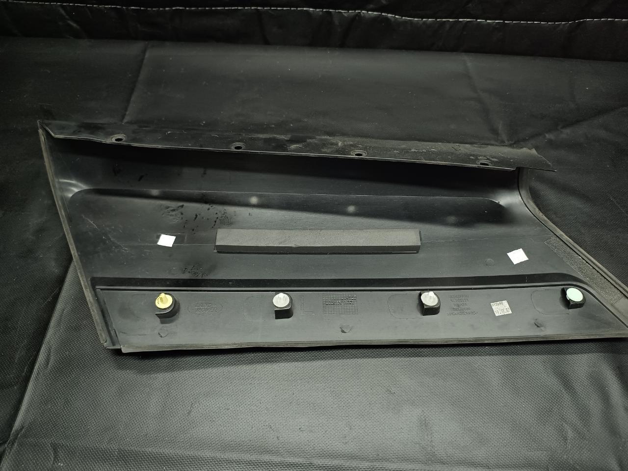 Накладка стоек левая LAND ROVER R