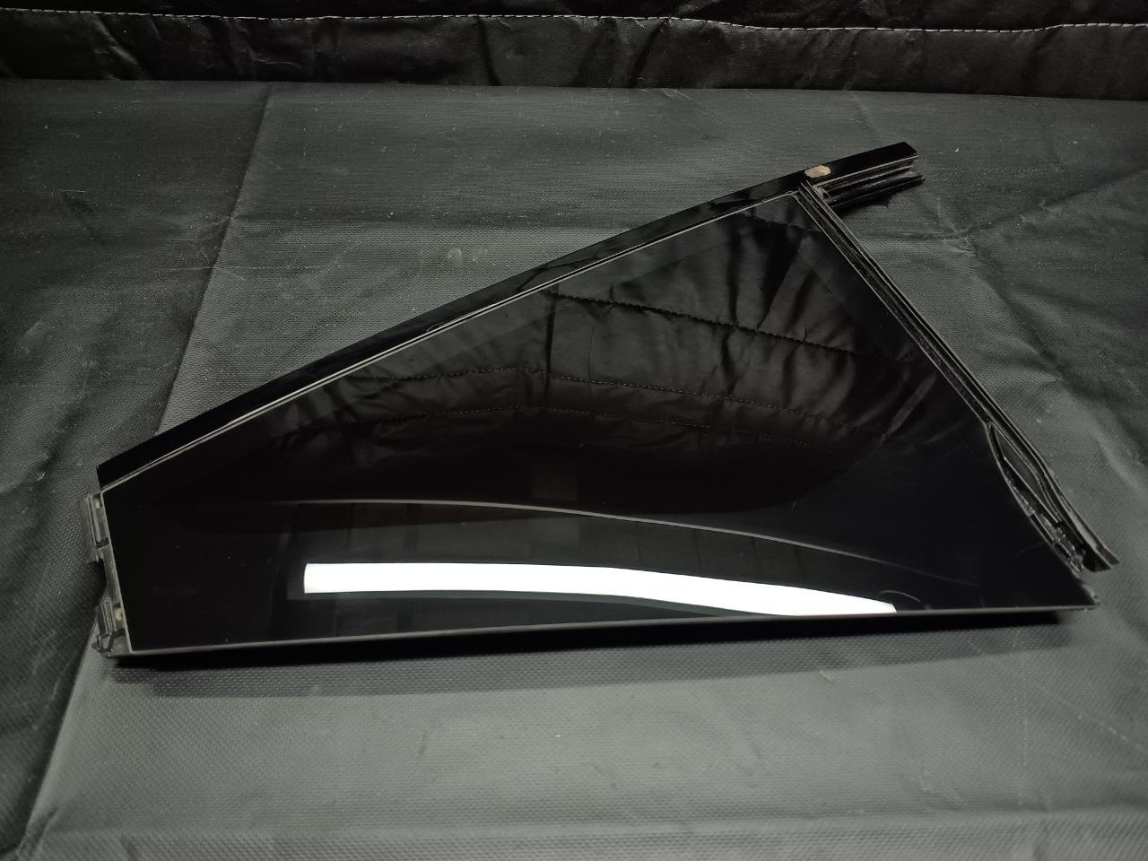 Стекло двери правое R