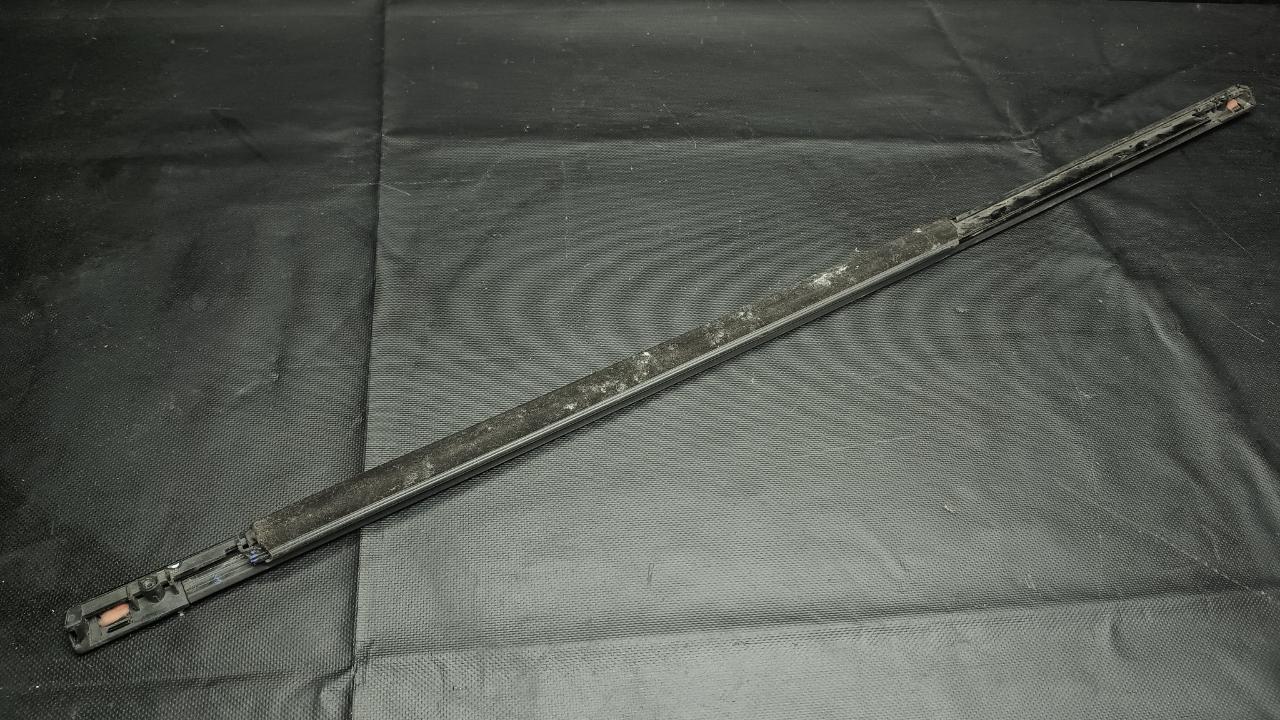 Накладка двери задняя правая R Накладка двери задняя правая R