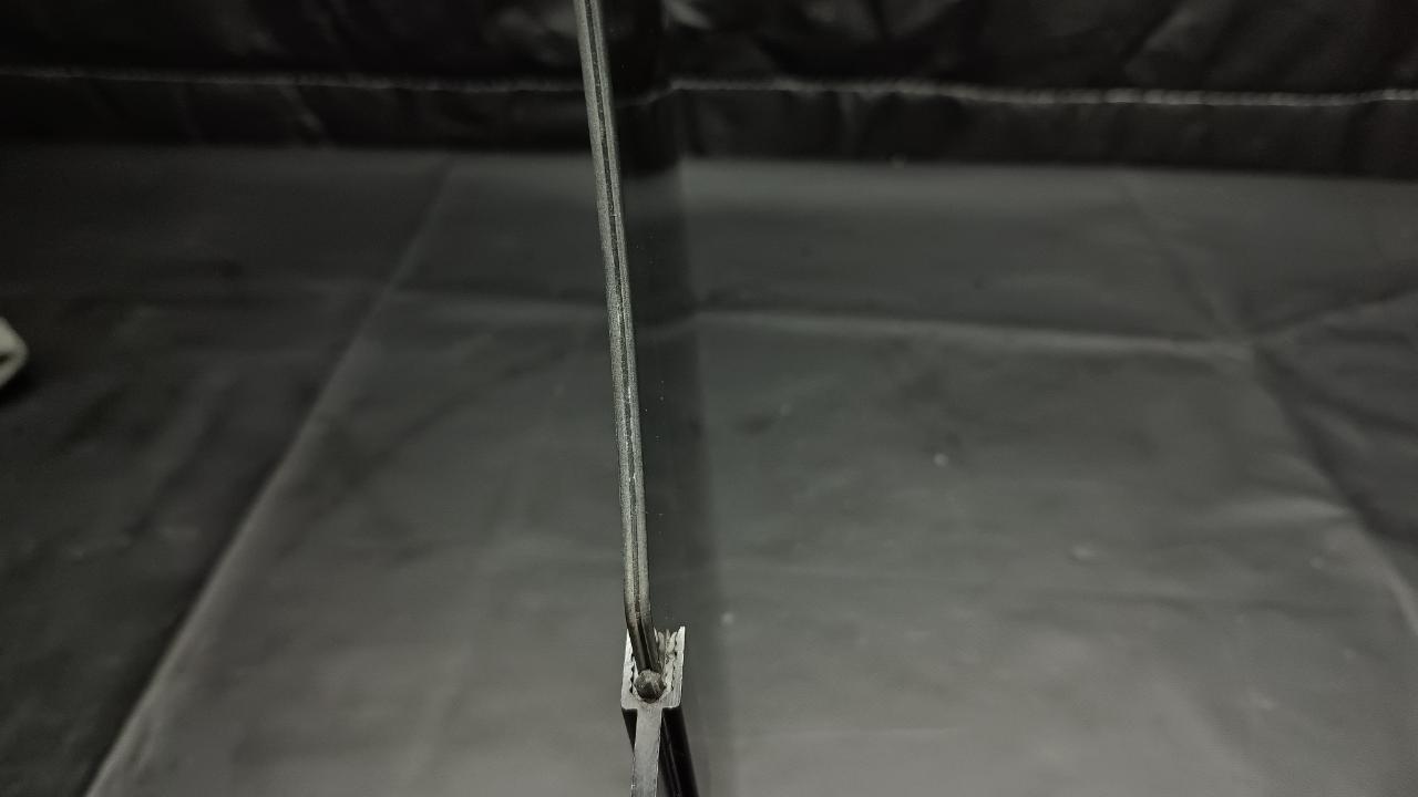 Стекло двери заднее правое R Стекло двери заднее правое R