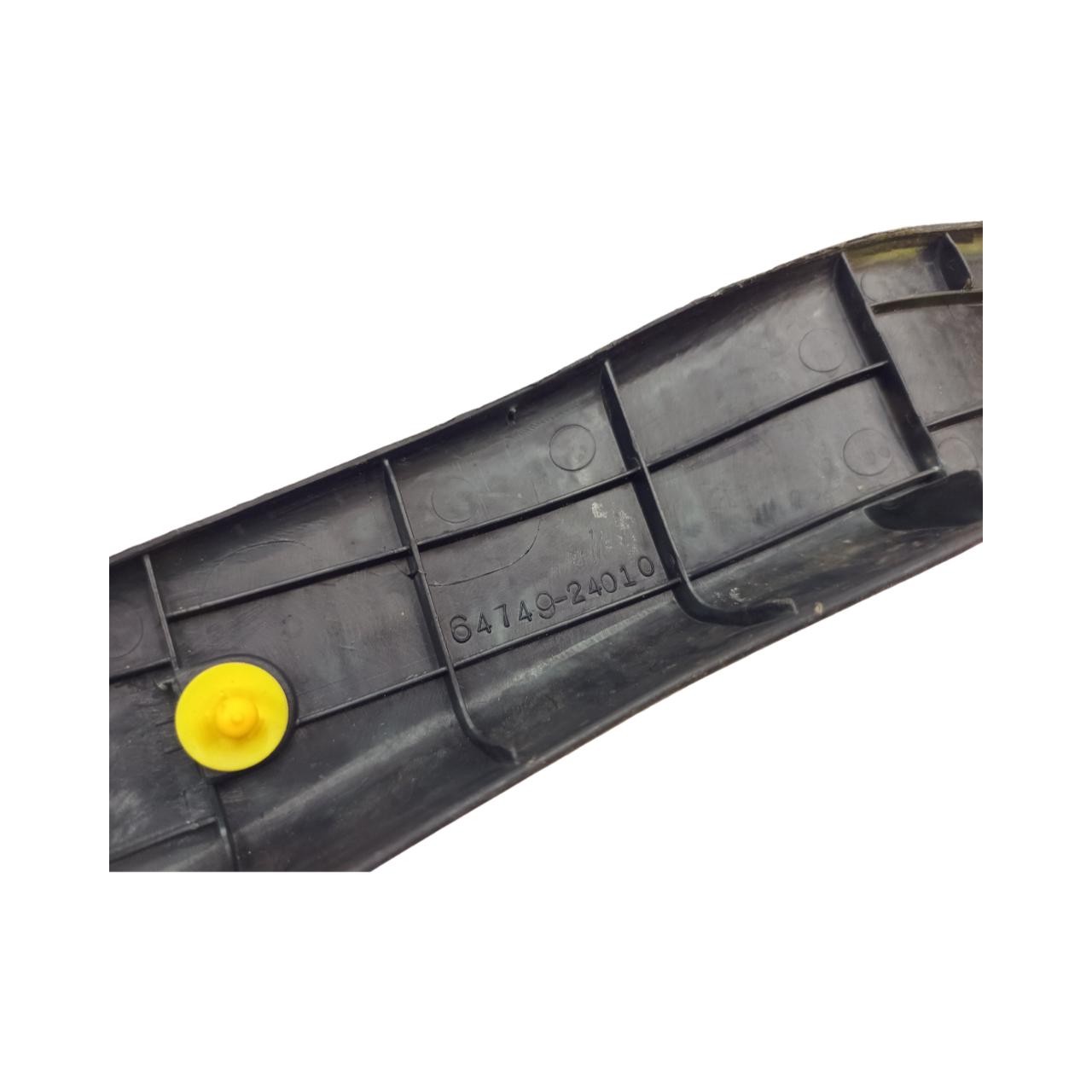 Накладка замка багажника SC400 1996 Z30 (Soarer) 1UZ-FE Накладка замка багажника SC400 1996 Z30 (Soarer) 1UZ-FE