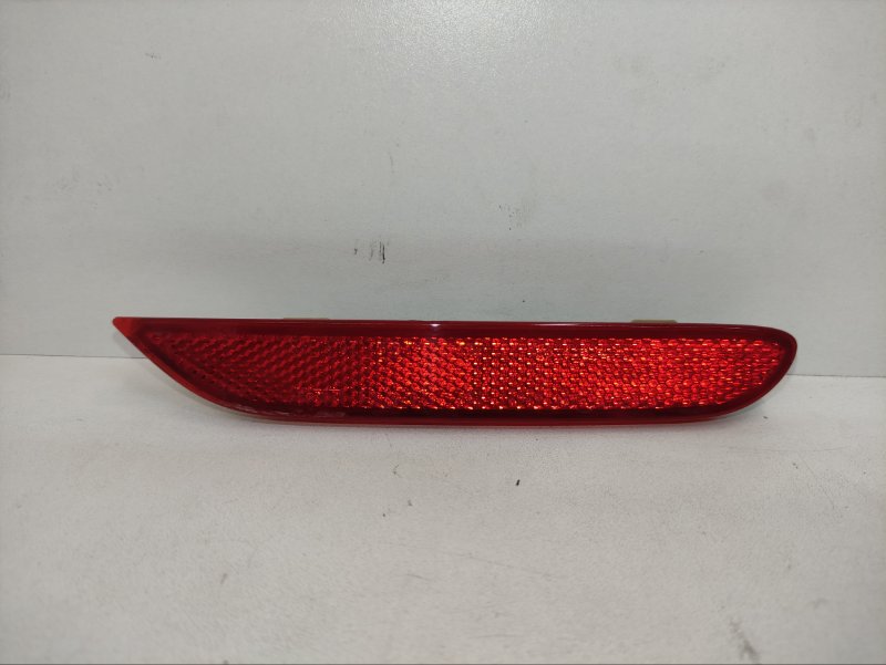 Отражатель заднего бампера задний правый QX80 2015 Z62 Отражатель заднего бампера задний правый QX80 2015 Z62