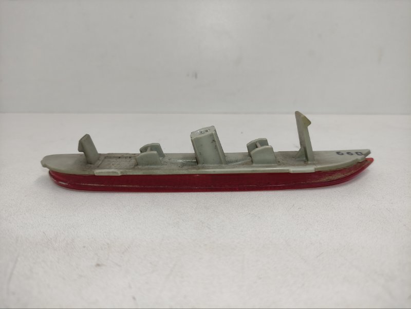 Отражатель заднего бампера задний правый QX80 2015 Z62 Отражатель заднего бампера задний правый QX80 2015 Z62