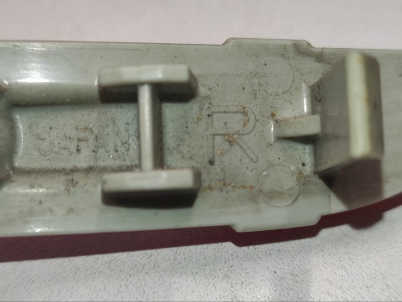 Отражатель заднего бампера задний правый QX80 2015 Z62 Отражатель заднего бампера задний правый QX80 2015 Z62