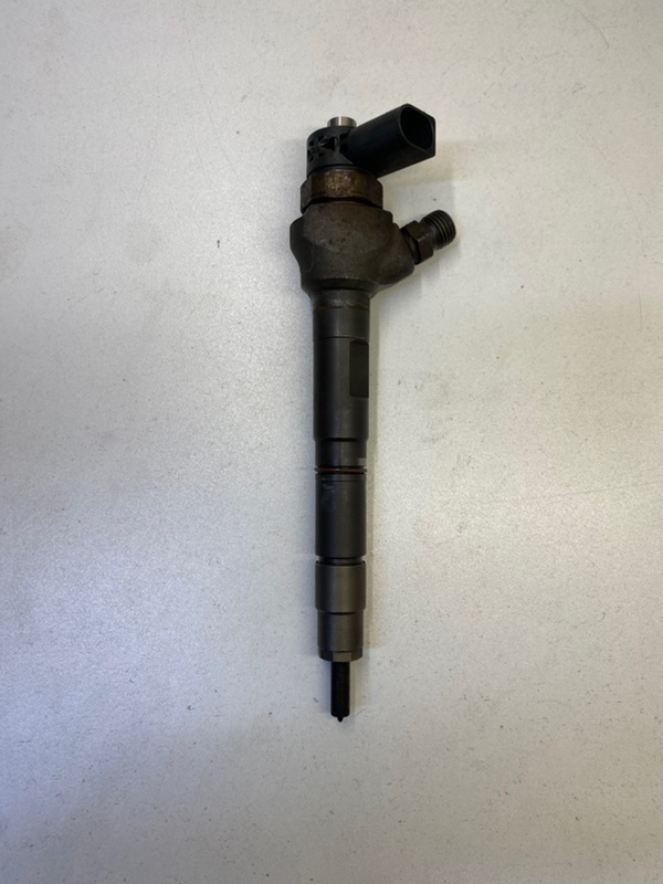 Форсунка Volkswagen Amarok 2013 2.0 TDi 03L130277j Б/У