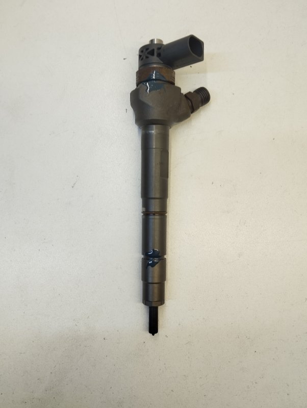 Форсунка Volkswagen Amarok 2014 2.0 TDi 03L130277J Б/У