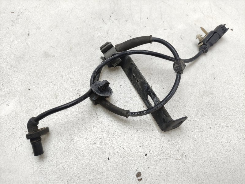 Датчик abs передний GMC Yukon 2017 6.2 23498355 Б/У