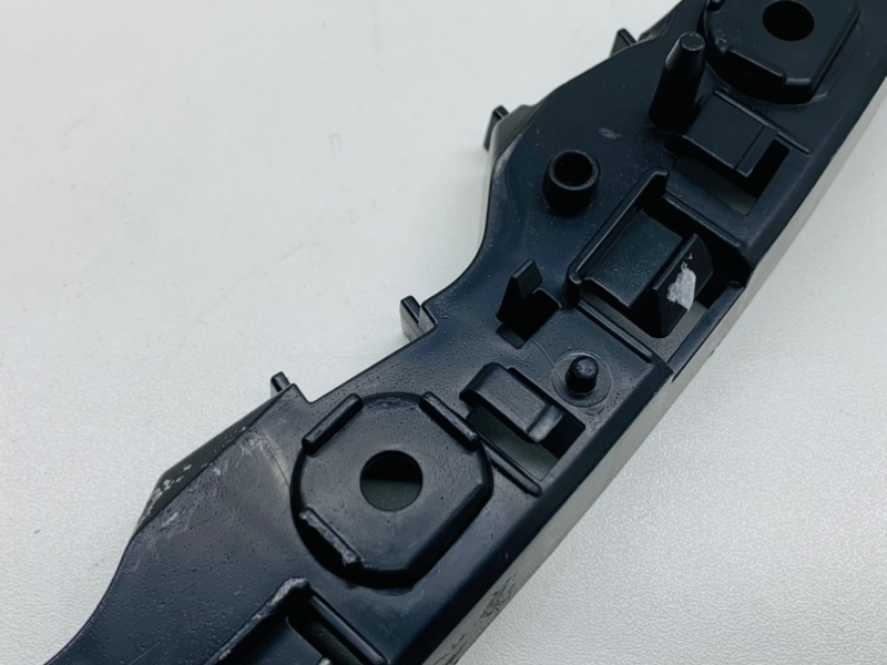 Кронштейн бампера передний правый CS55Plus