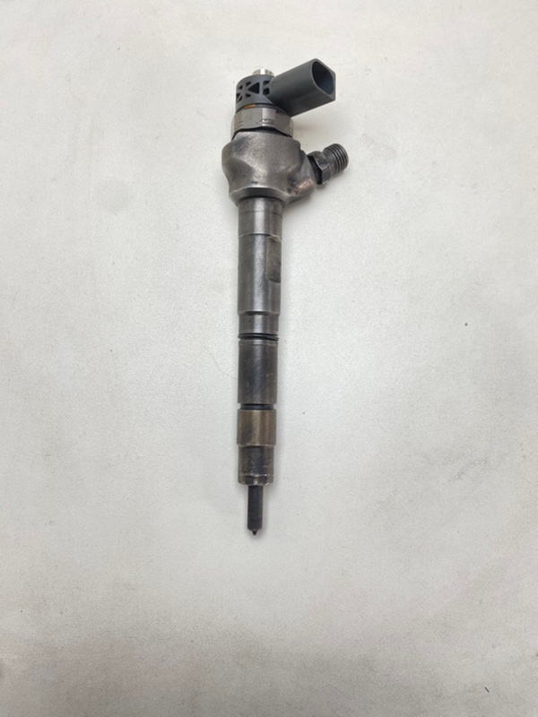 Форсунка Volkswagen Amarok 2012 2.0 TDi 03L130277J Б/У