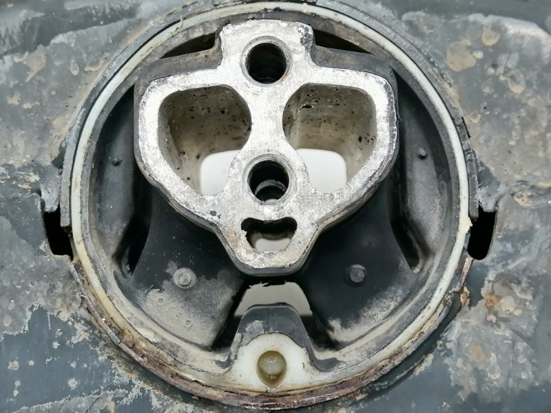 Балка АКПП Touareg 2 NF