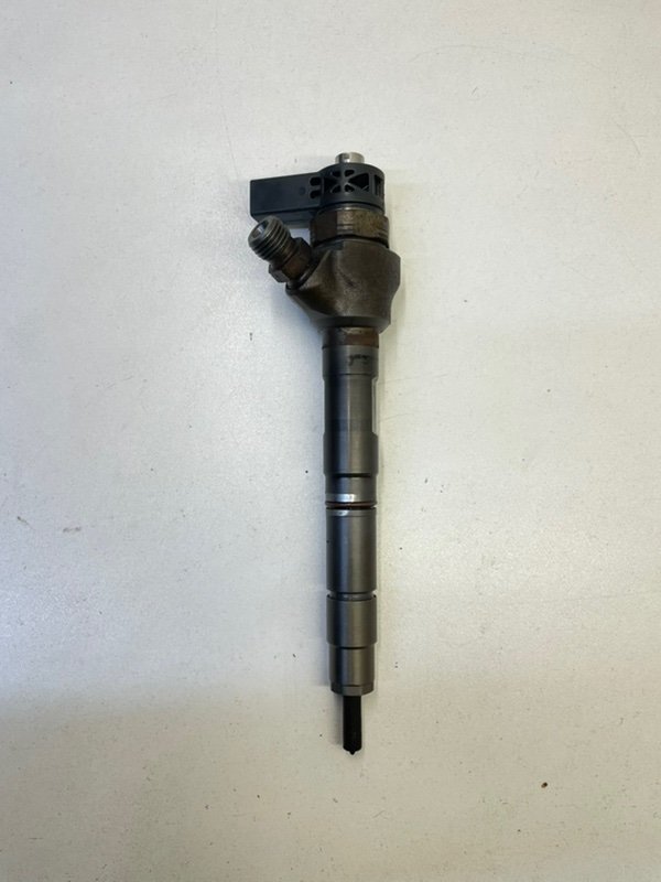 Форсунка Amarok 2.0 TDi