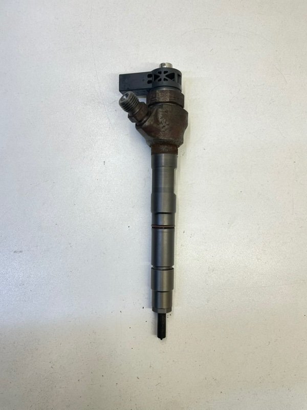 Форсунка Amarok 2.0 TDi Форсунка Amarok 2.0 TDi