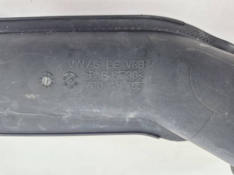 Патрубок интеркулера Touareg 2 NF 3.0 TDi Патрубок интеркулера Touareg 2 NF 3.0 TDi