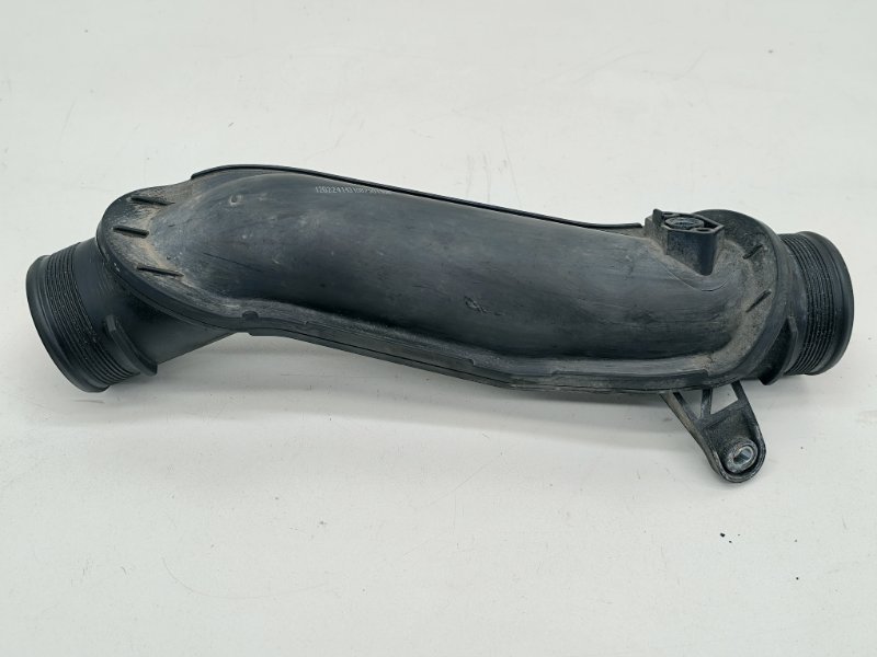 Патрубок интеркулера Touareg NF 3.0 TDi