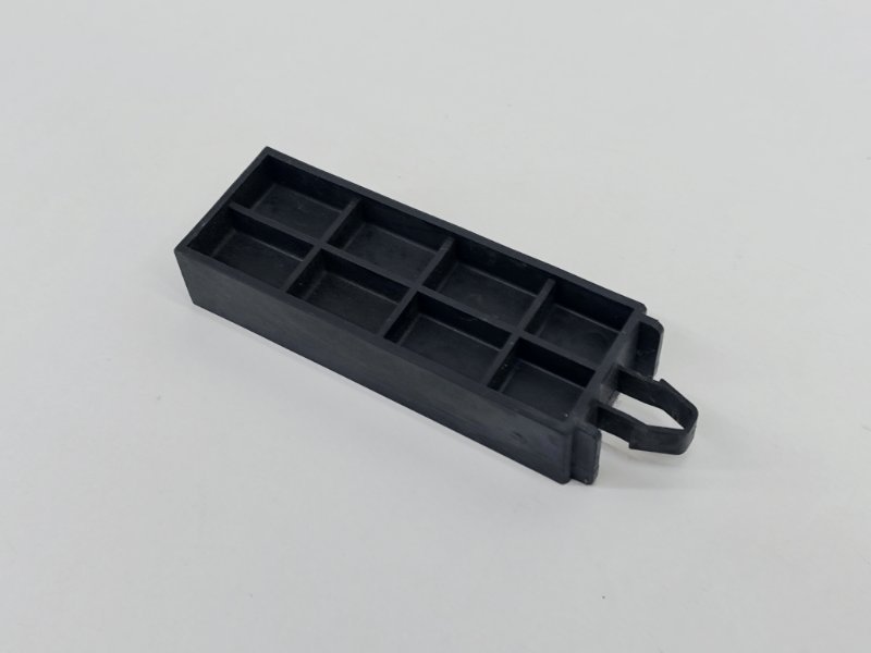 Кронштейн радиатора A180 W177 1.3