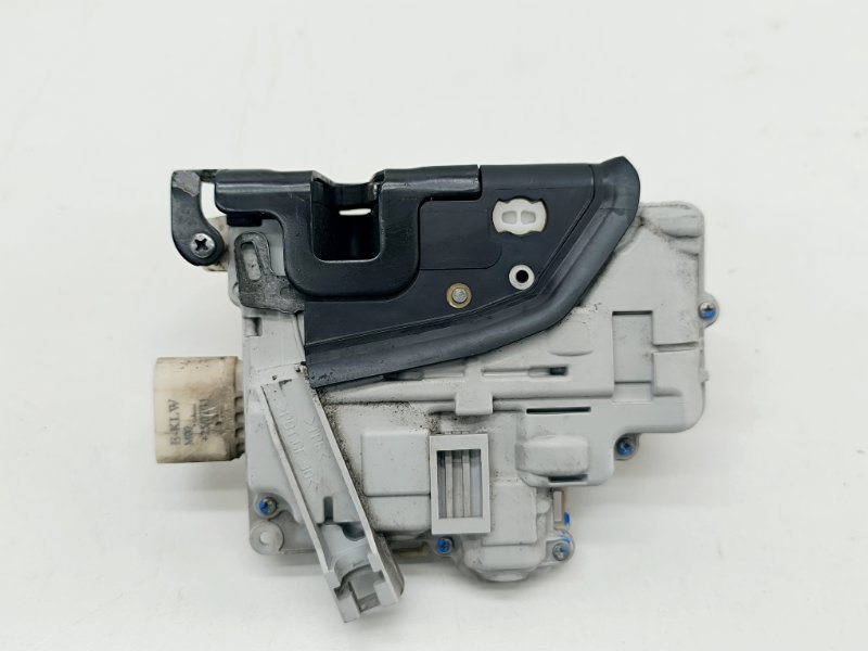 Замок двери задний левый Volkswagen Touareg 2 NF 4.2 Замок двери задний левый Volkswagen Touareg 2 NF 4.2