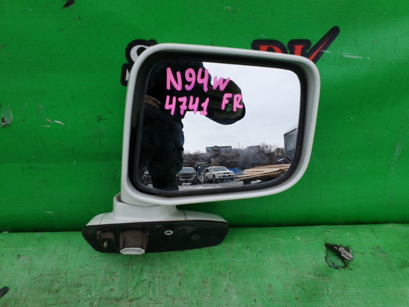 Зеркало заднего вида Mitsubishi Chariot Grandis N94W 4G64 2001 правое (б/у)