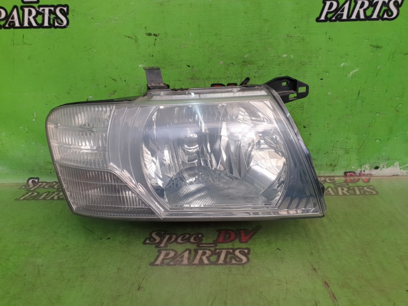 Фара Mitsubishi Pajero V75W-0301706 6G74 2003 правая (б/у)