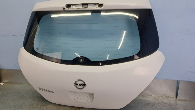 Крышка багажника Nissan Tiida C11 HR16DE