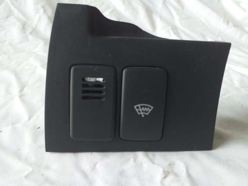 Кнопка Honda Cr-V RE4 (б/у) Кнопка Honda Cr-V RE4 (б/у)