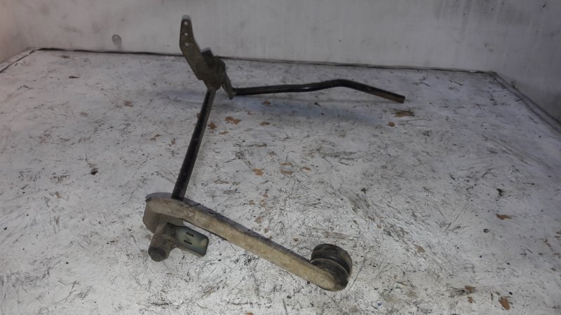 Педаль газа E-CLASS W123 M115