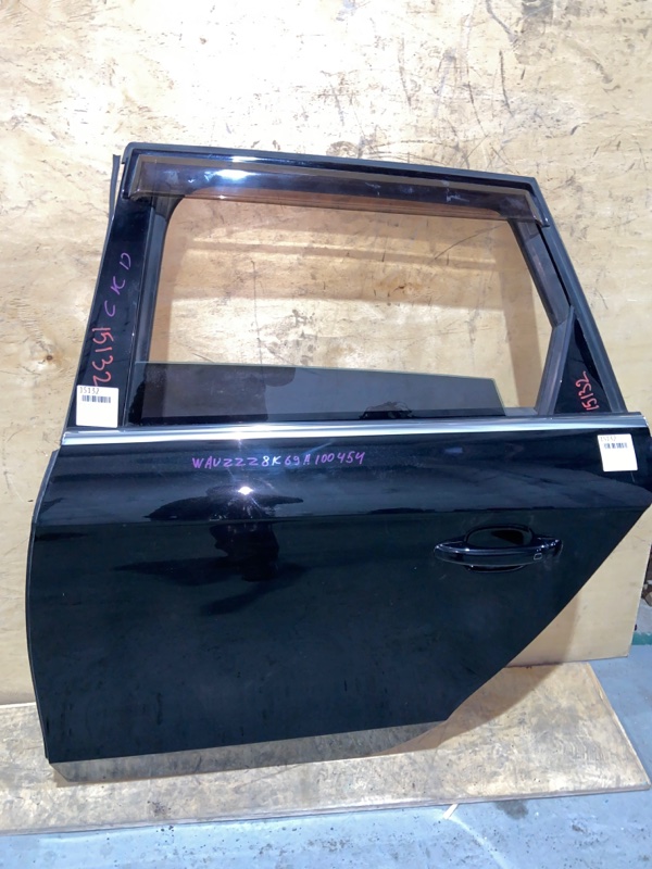 Запчасть дверь боковая задняя левая AUDI A4 8k CDHB 8K9833051D контрактная Дверь боковая задняя левая AUDI A4 8k CDHB 8K9833051D контрактная