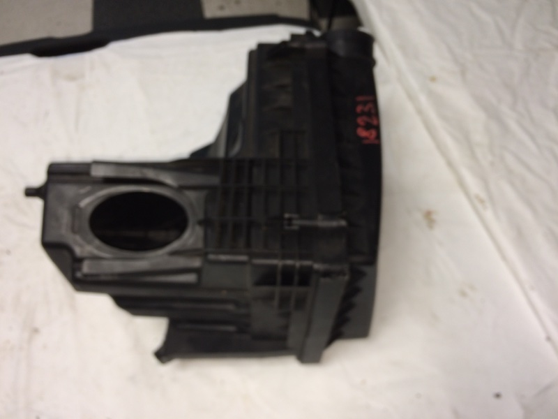 Корпус воздушного фильтра Land Rover Freelander 2 L359