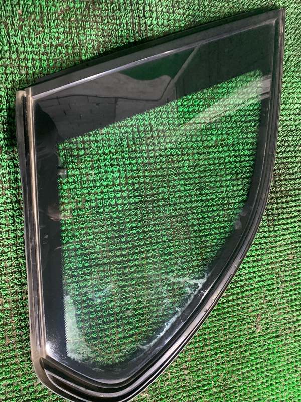 Запчасть стекло собачника заднее левое BMW X5 2001 E53 M54 контрактная Стекло собачника заднее левое BMW X5 2001 E53 M54 контрактная