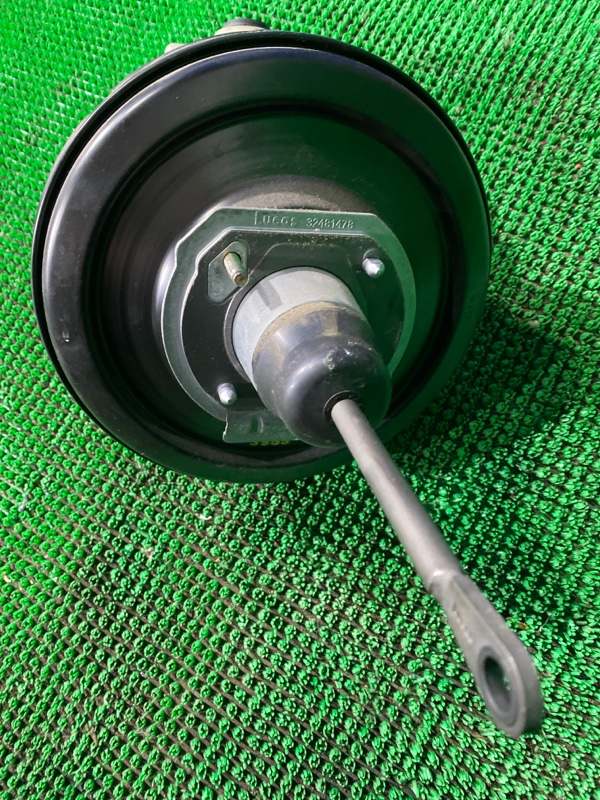 Главный тормозной цилиндр BMW X5 E53 M54 Главный тормозной цилиндр BMW X5 E53 M54